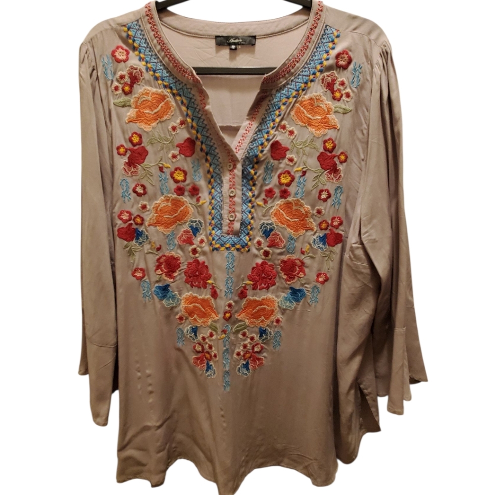 Embroidered Peasant Blouse in SIZE 1X